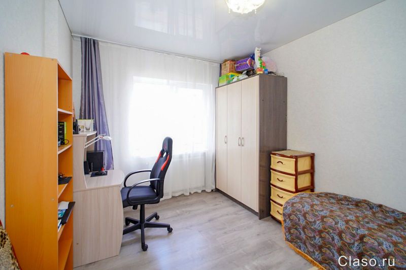 Продам 3-комнатную квартиру 90 м², 1/3 эт.