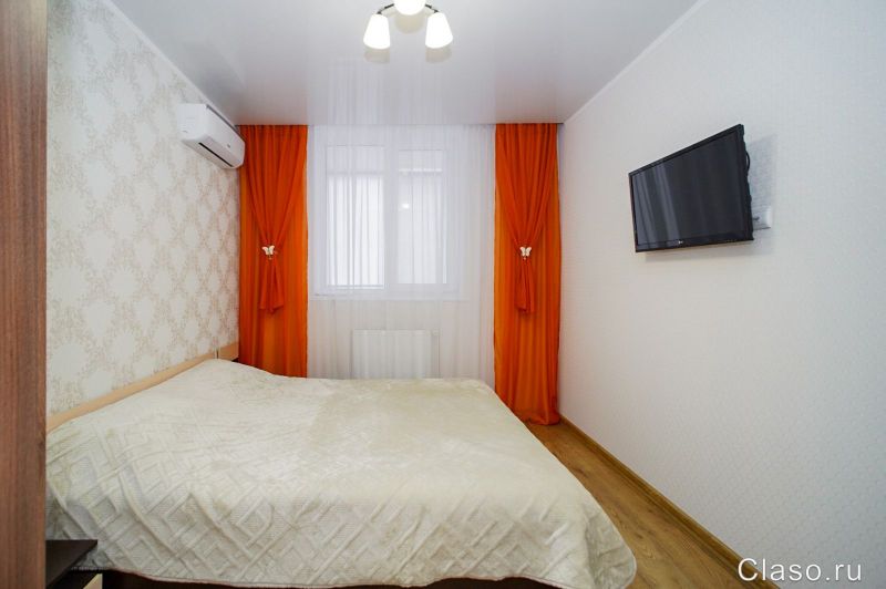 Продам 2-комнатную квартиру 57 м², 1/3 эт.